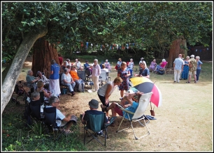 p7130538-sh-crop-border-web